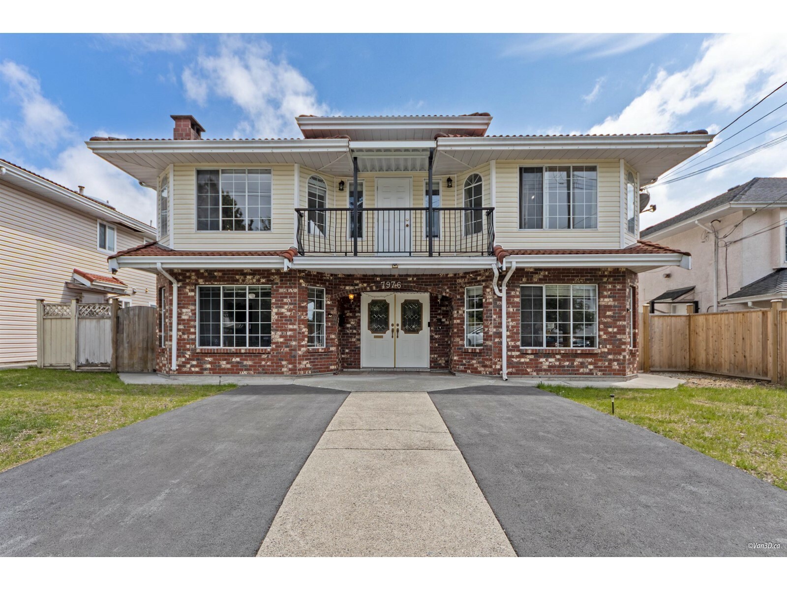 Property Photo: 7976 122 BC V3W 3S7