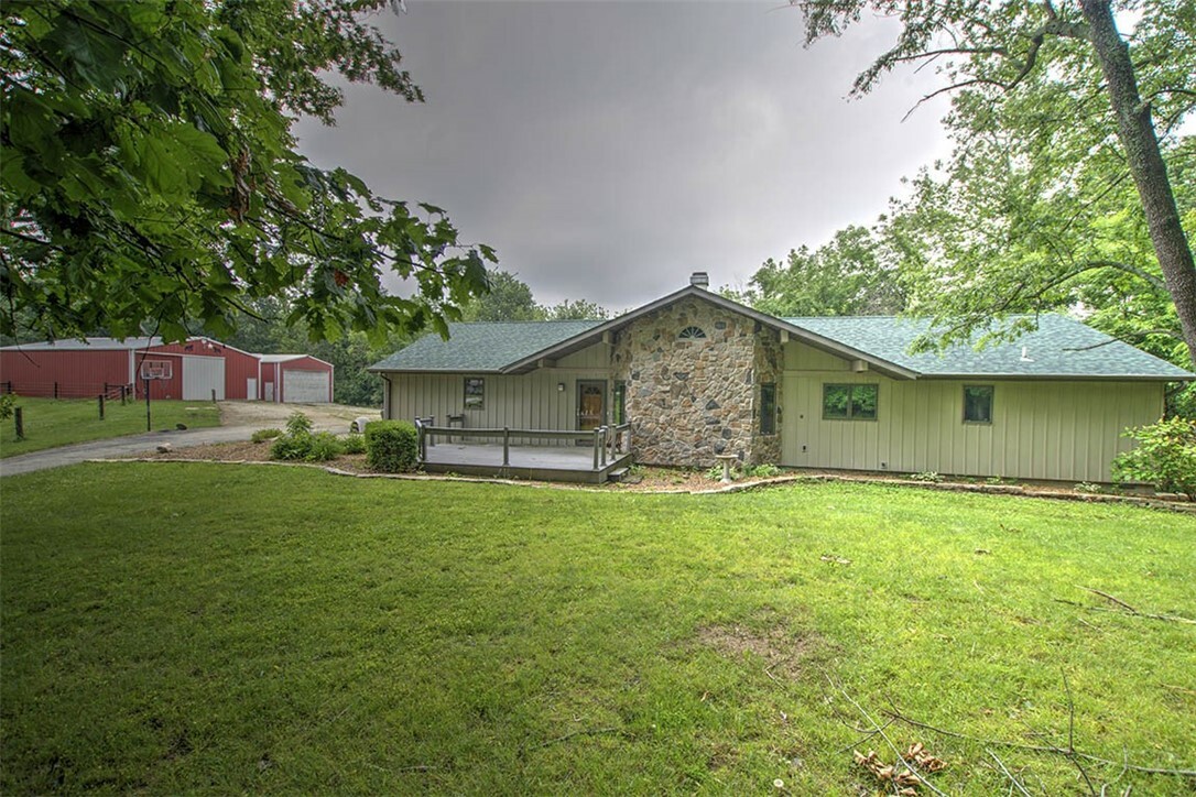 5959 Heritage Lane  Oakley IL 62501 photo