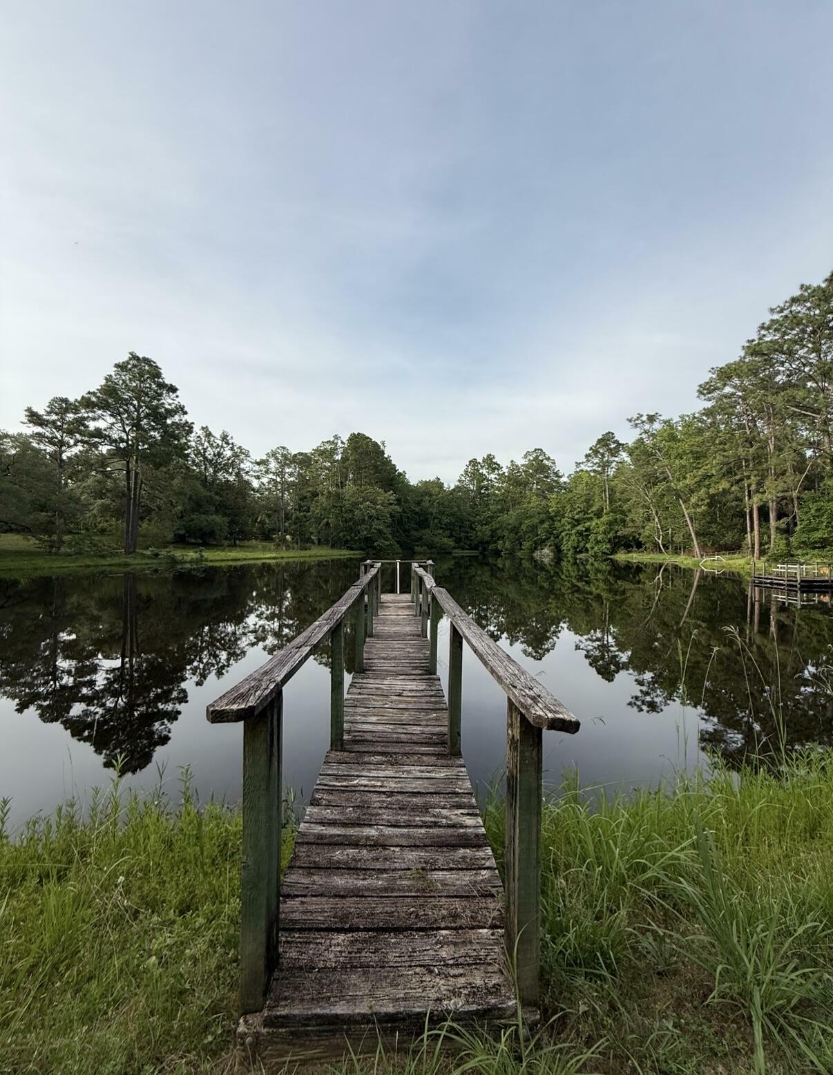 Property Photo: 2226 W James Lee Boulevard FL 32536