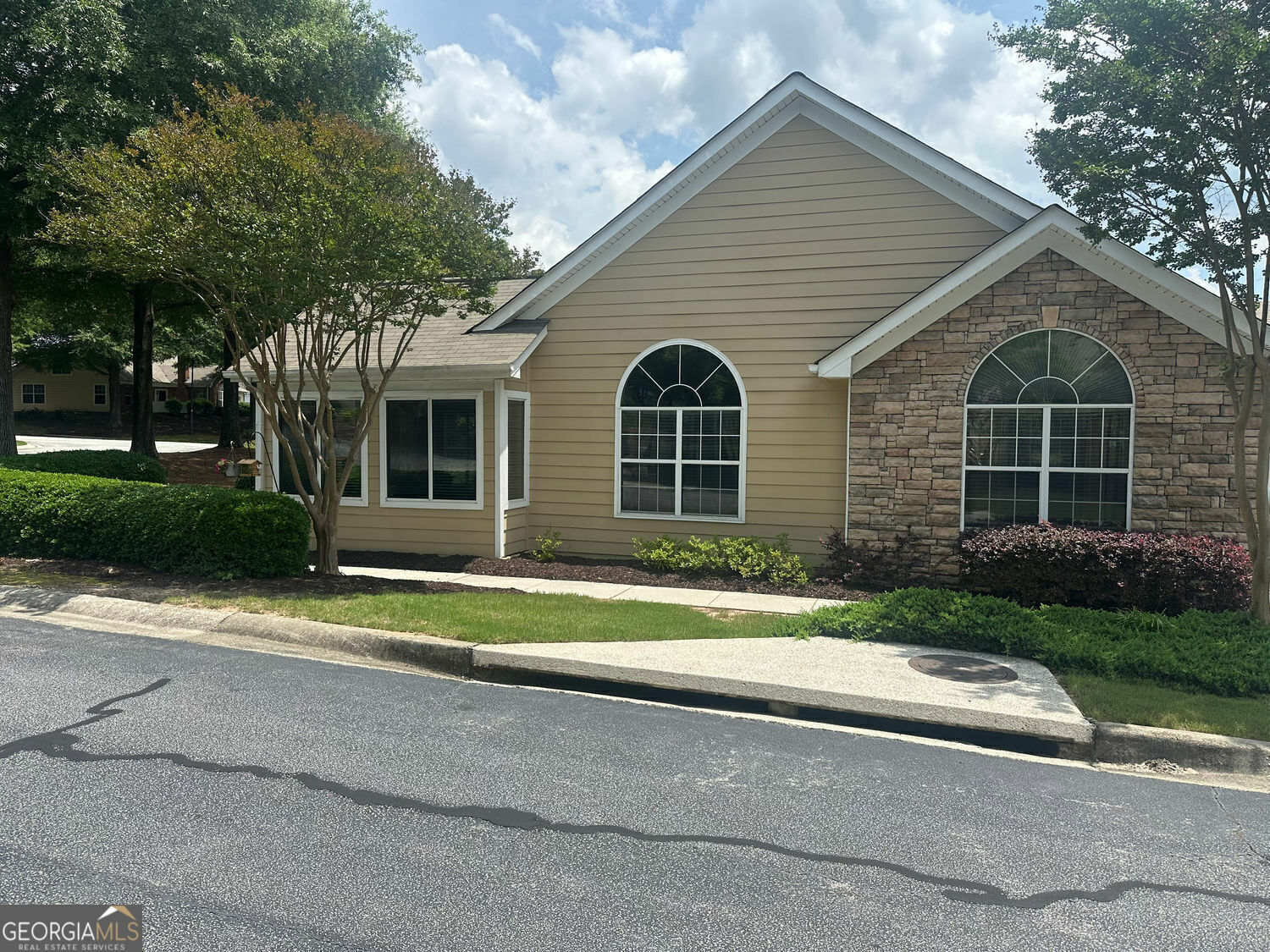Property Photo: 2191 SW Rockbridge Road 2603 GA 30087