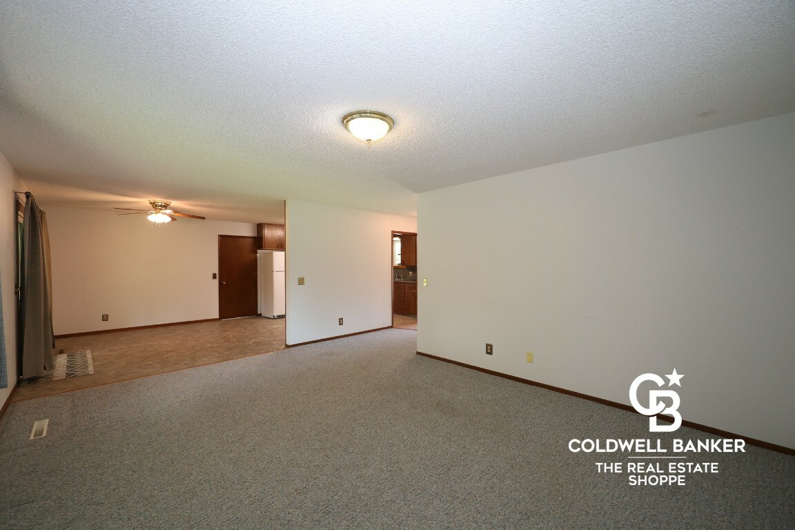 Property Photo: 2611 N Shamus Street KS 67846