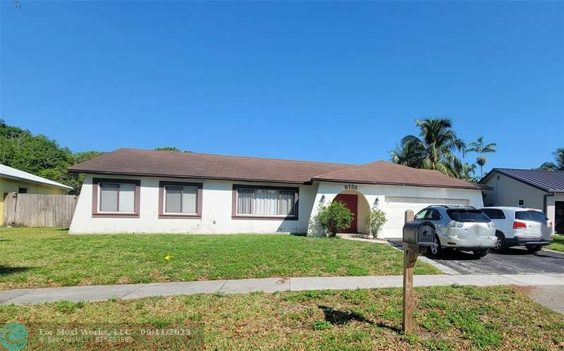 Property Photo: 8755 SW 53rd St FL 33328