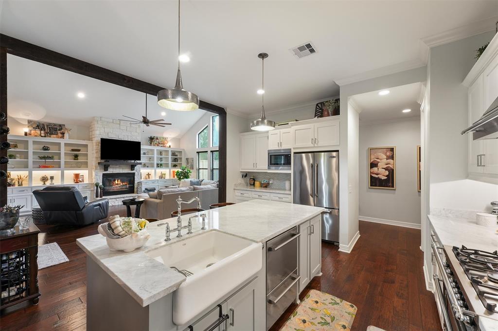 Property Photo:  507 Carriage View Lane Lane  TX 77336 