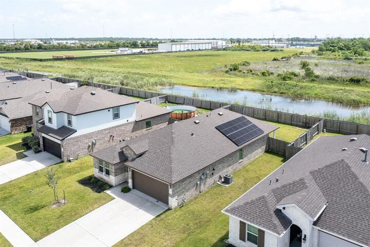 Property Photo: 607 Hidden Brook Drive TX 77523