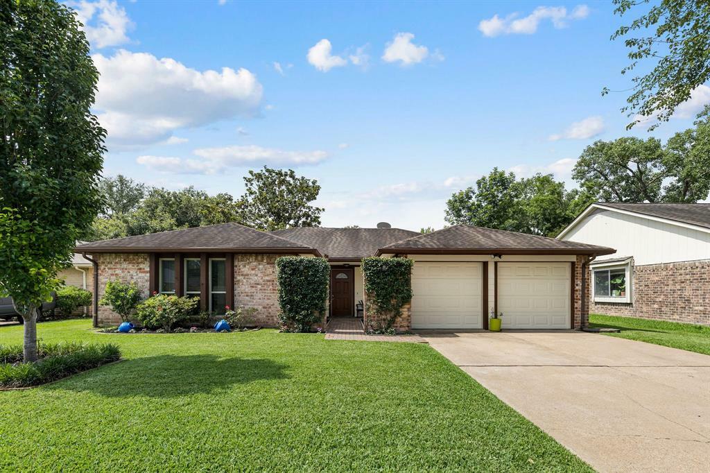 Property Photo: 15807 Pfeiffer Drive TX 77082
