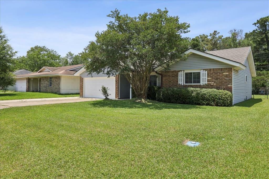 Property Photo: 4916 Lawndale Avenue TX 77630