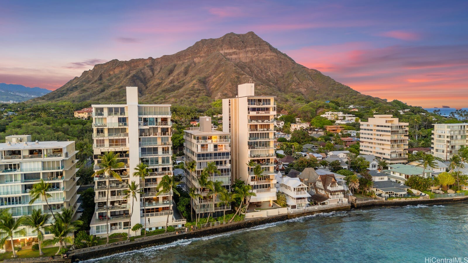 Property Photo: 3015 Kalakaua Avenue 901 HI 96815