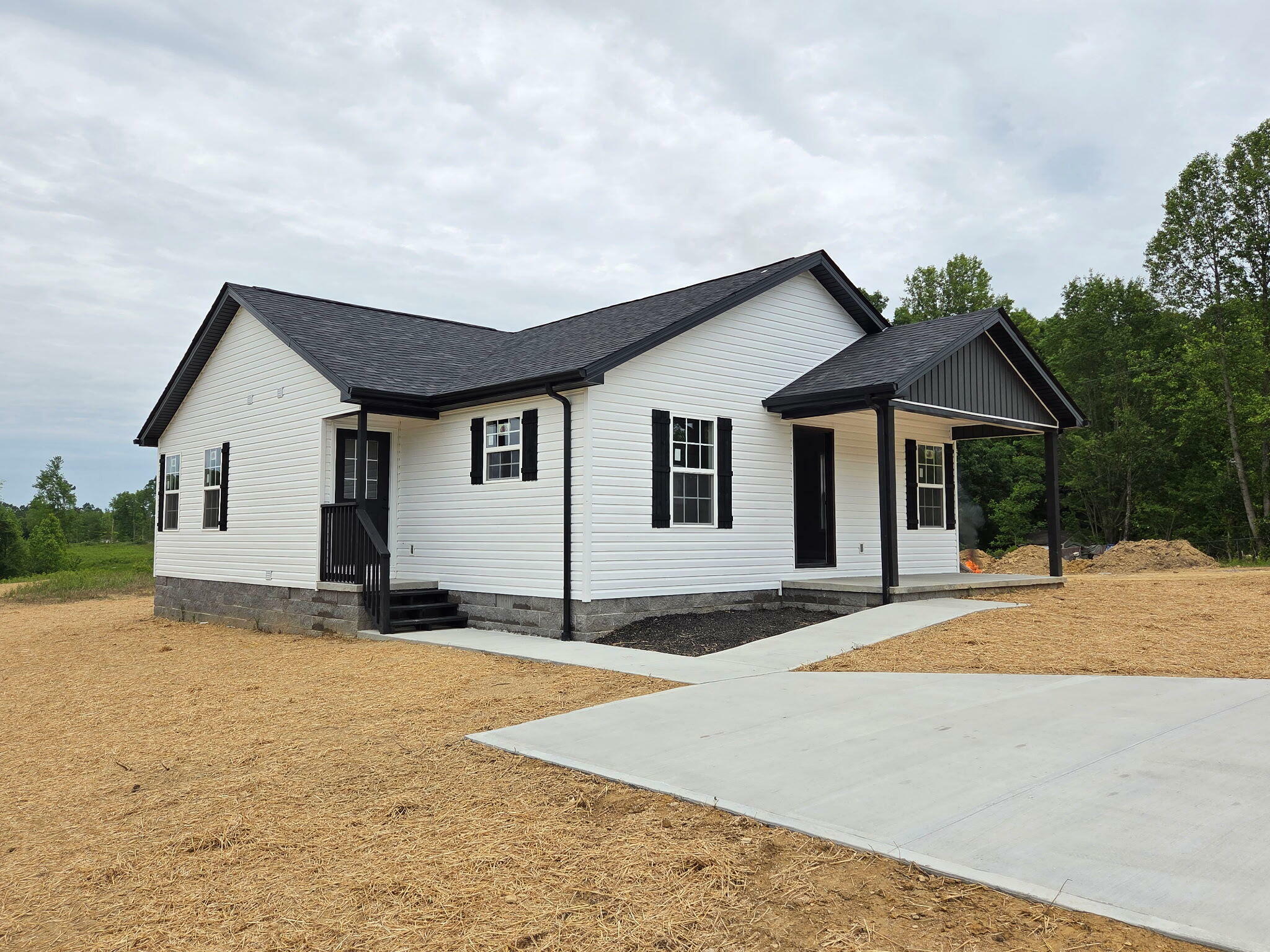 Property Photo: 1104 Dean Hundley Road KY 40729