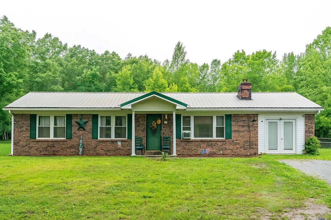 Property Photo: 1390 Ky Hwy 698 KY 40484