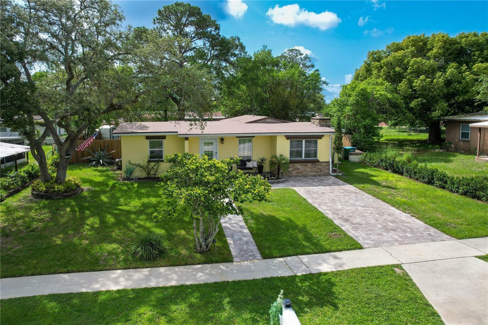 Property Photo:  1649 W Waycross Circle  FL 32725 