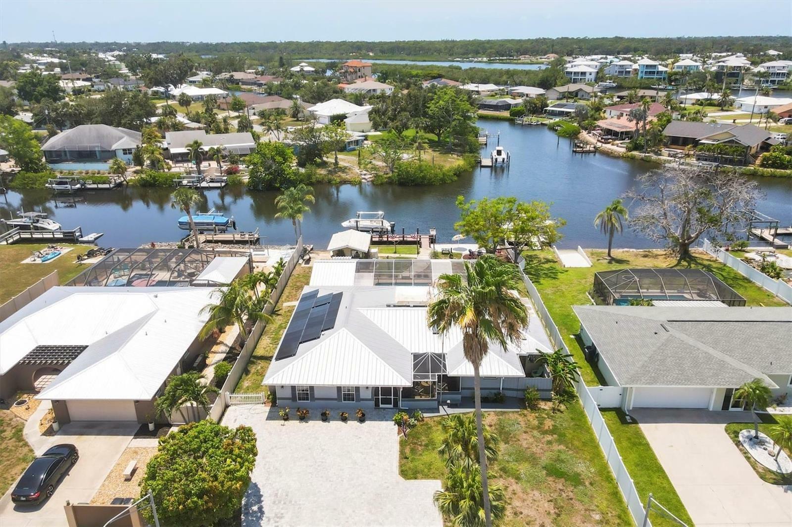 Property Photo: 619 Albee Farm Road N FL 34275