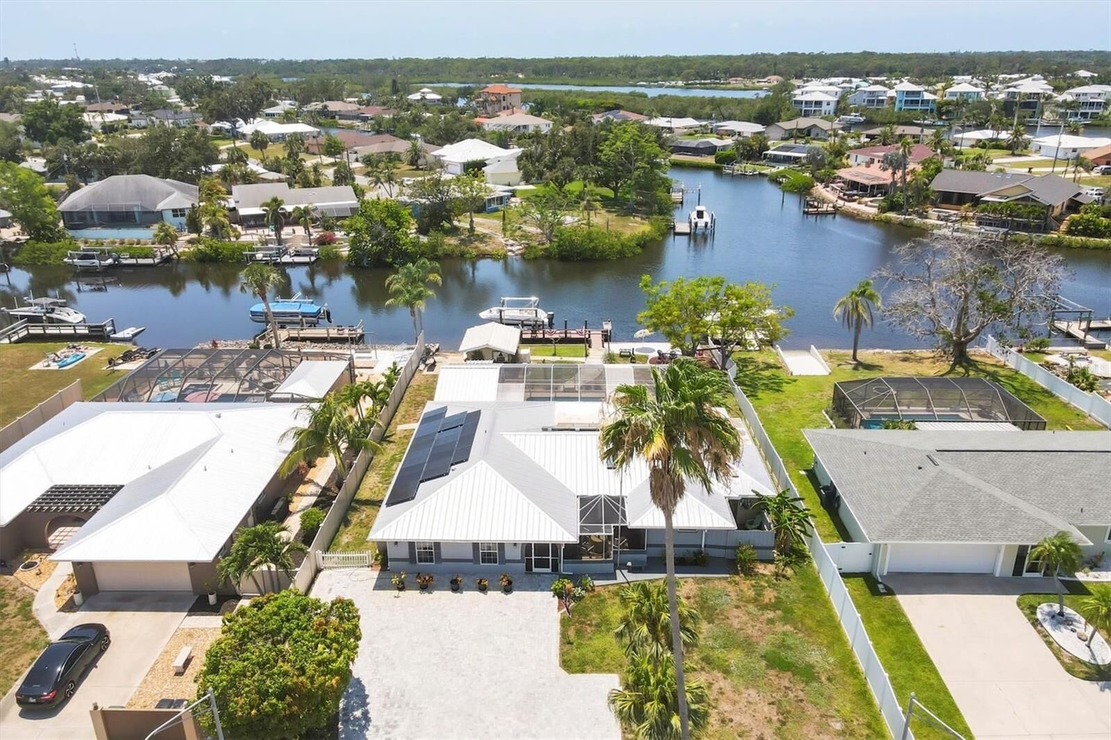 Property Photo:  619 Albee Farm Road N  FL 34275 