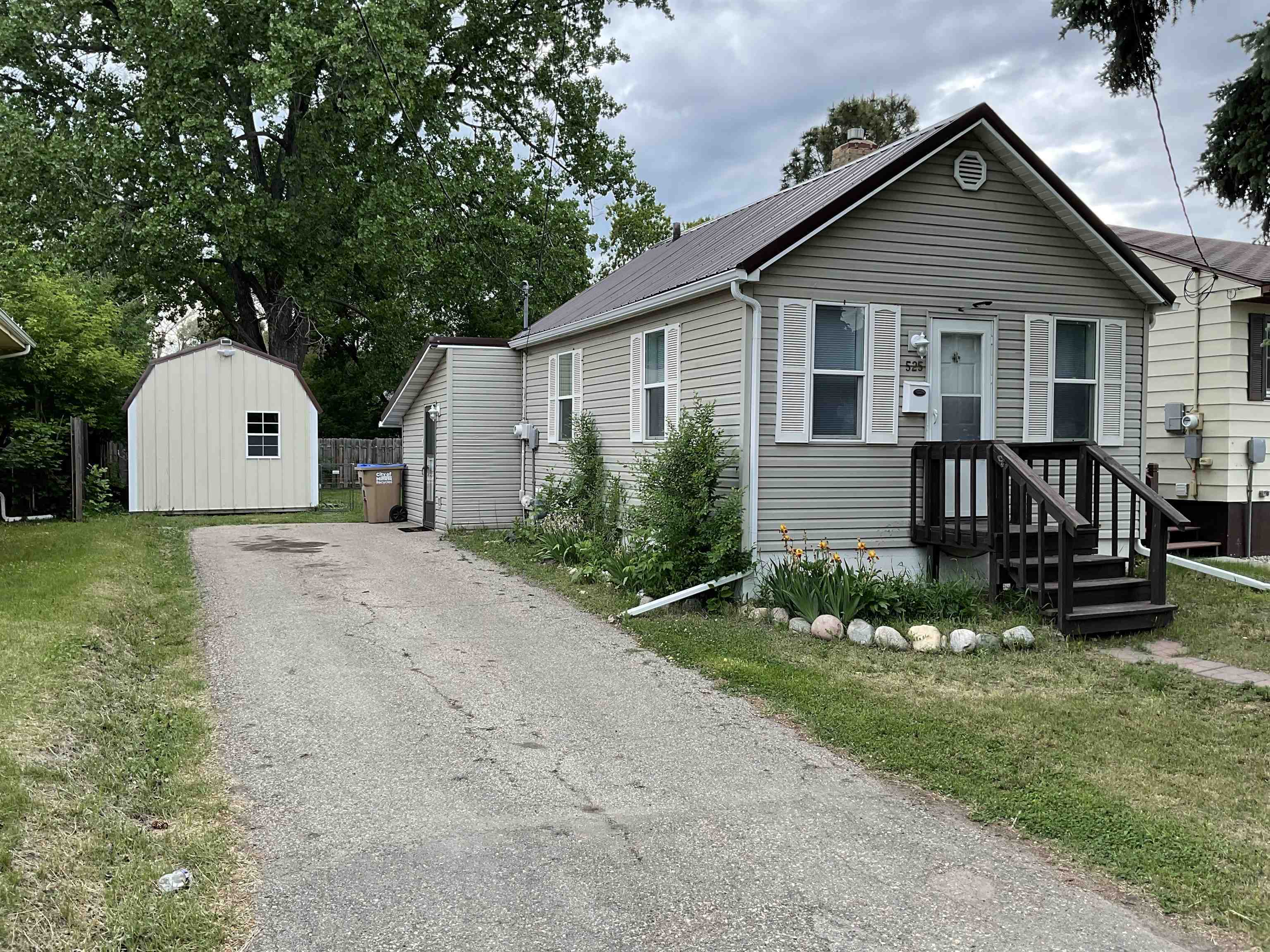 525 12th St NE  Minot ND 58703 photo
