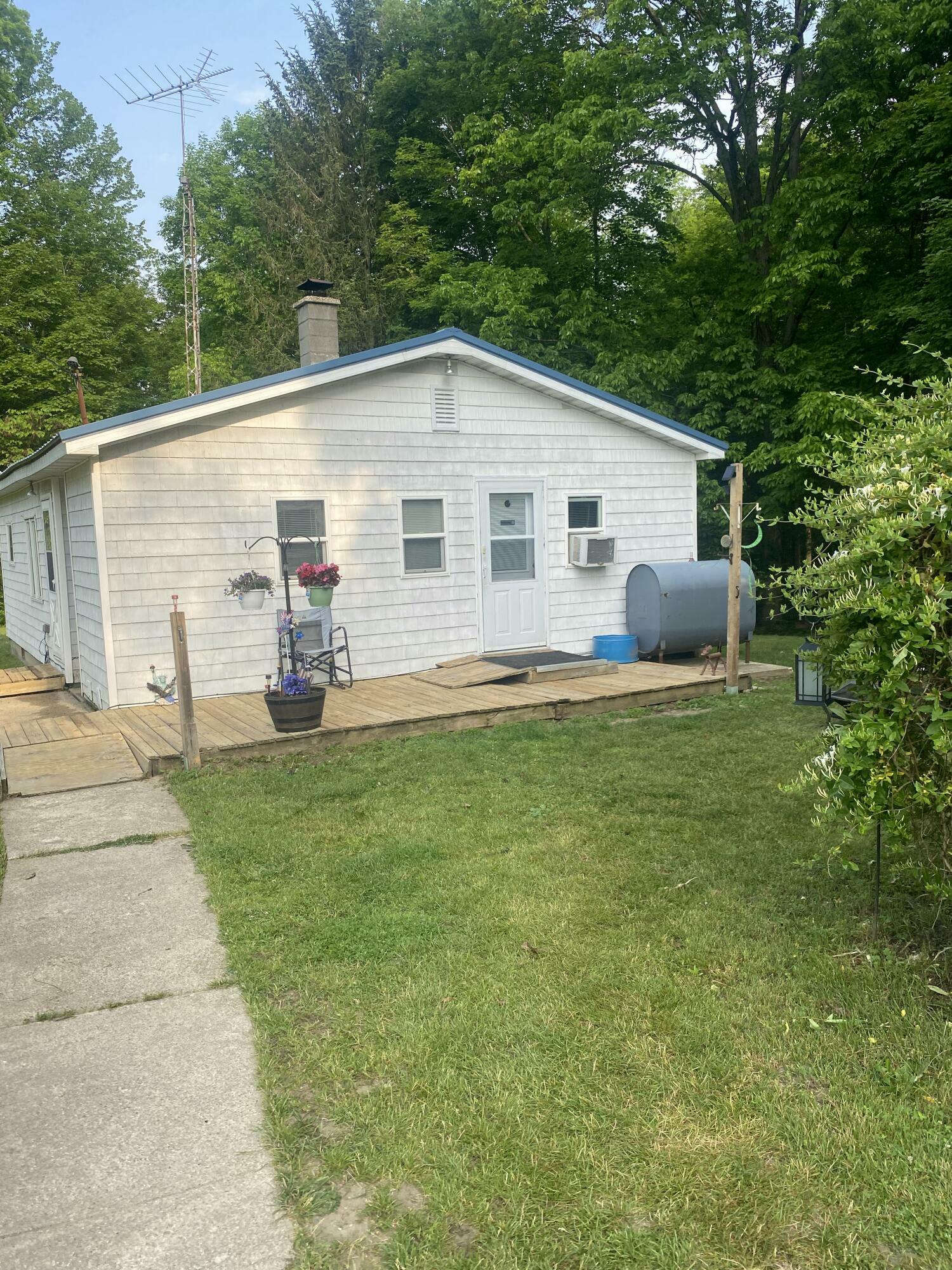 Property Photo: 62954 County Road 384 MI 49090