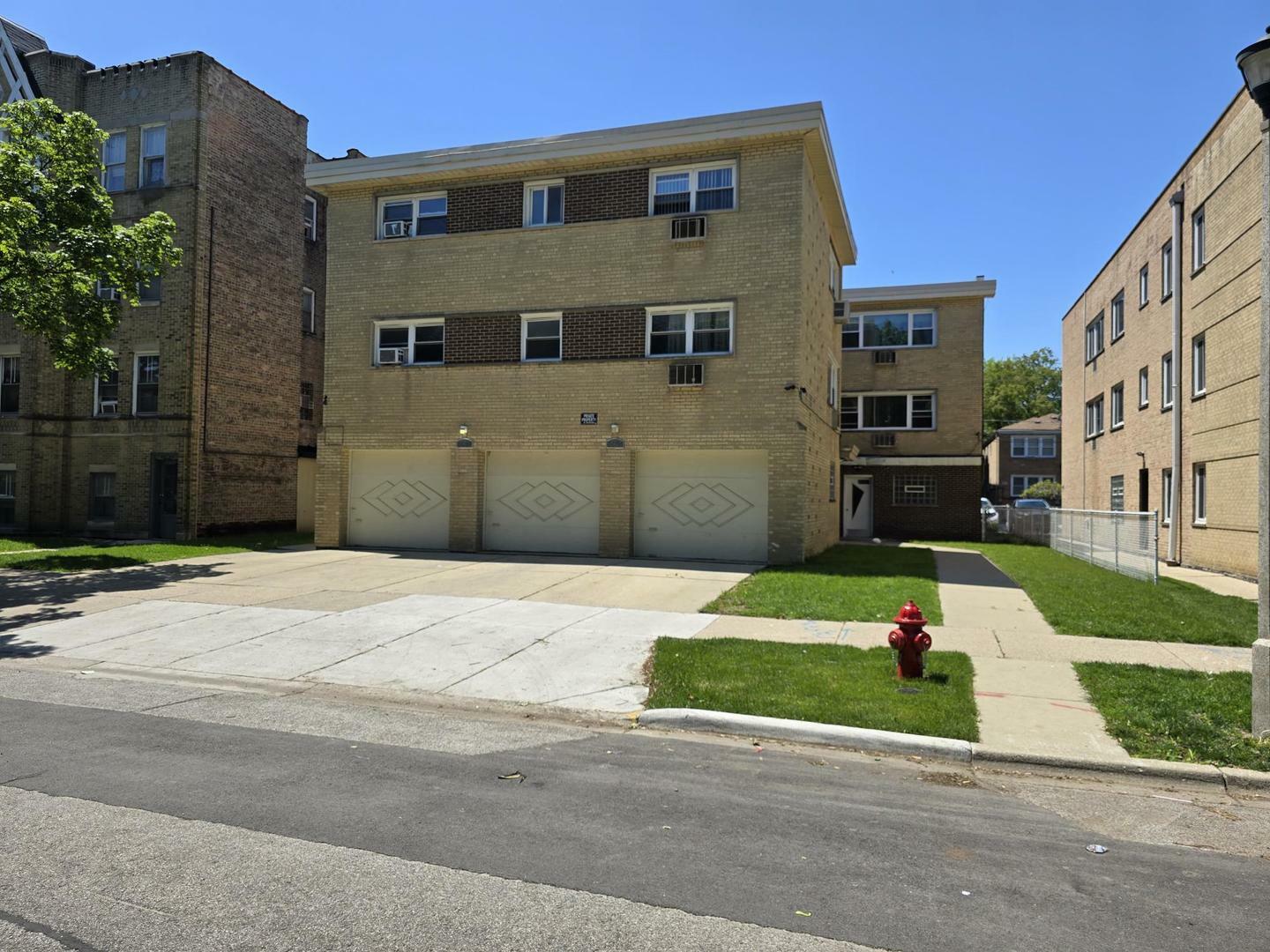 8030 Knox Avenue 2E  Skokie IL 60076 photo