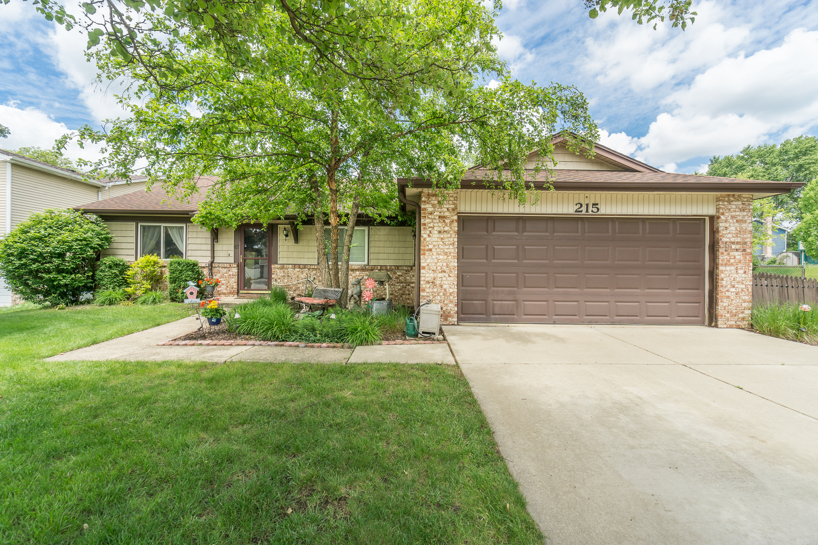 215 Chase Court  Bolingbrook IL 60440 photo