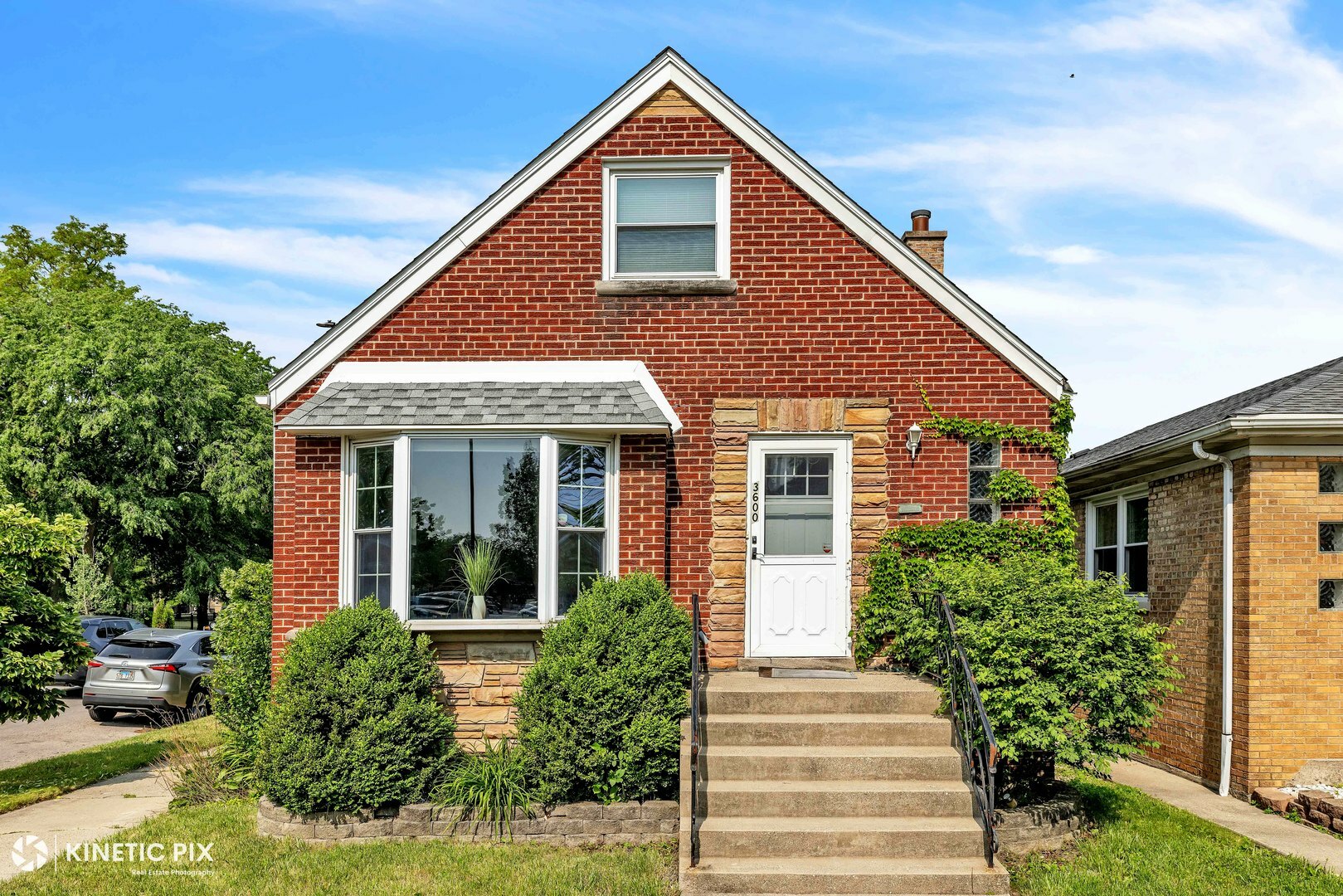 Property Photo: 3600 N New England Avenue IL 60634