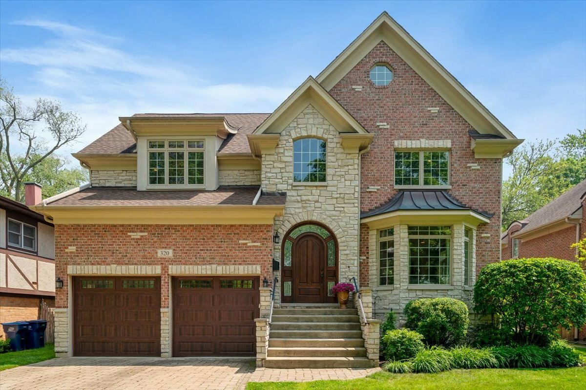 Property Photo: 320 Vista Drive IL 60091
