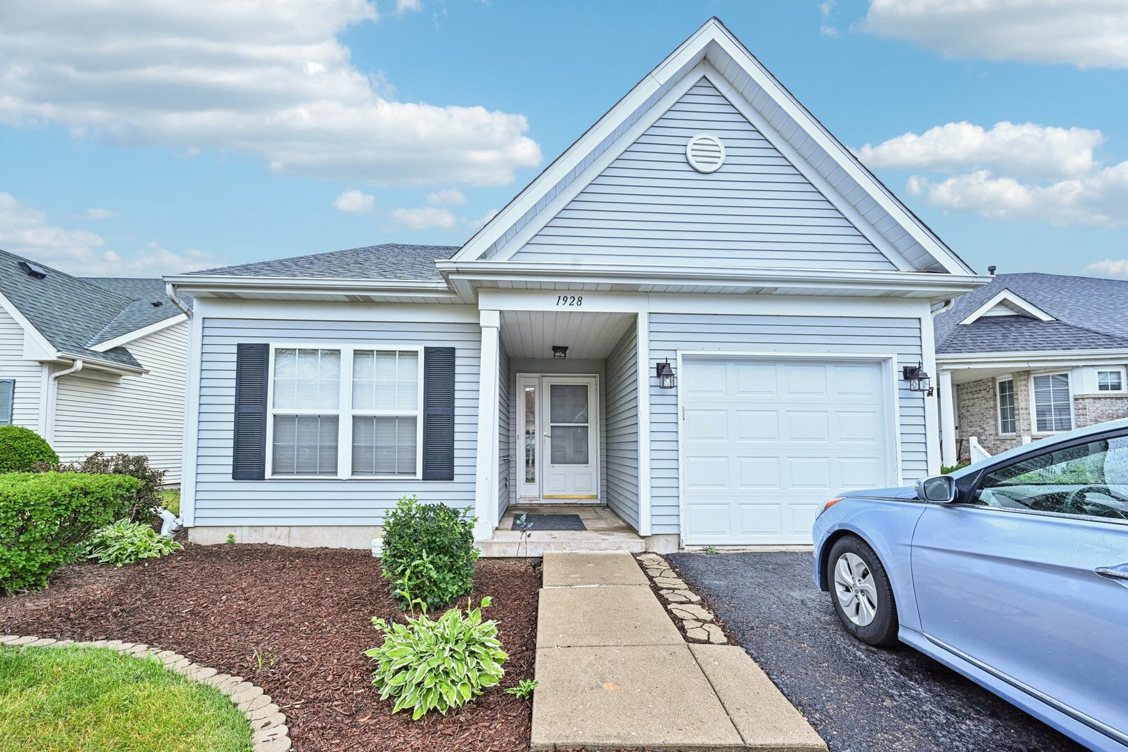 Property Photo: 1928 Lakeside Drive IL 60538