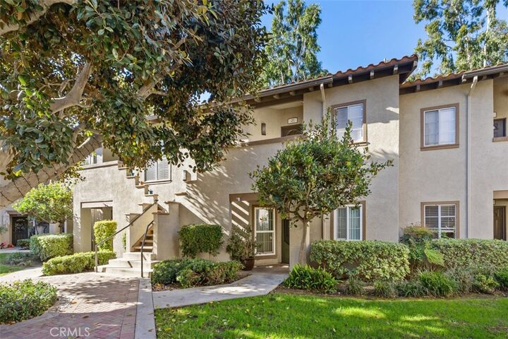 Property Photo:  20 Via Solaz 1  CA 92688 