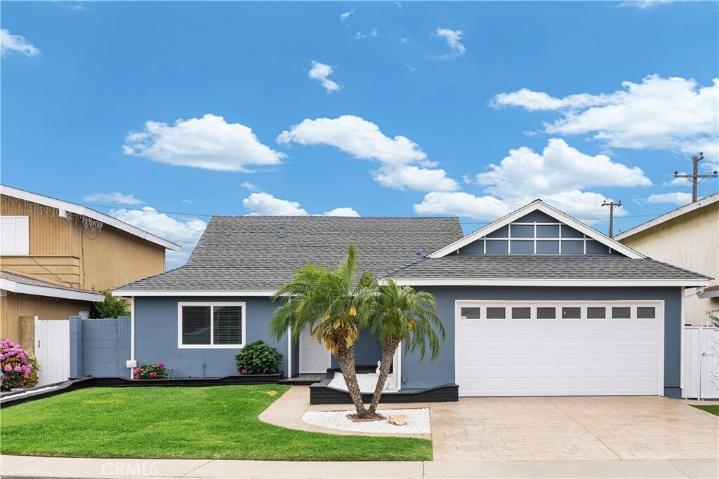 Property Photo:  1440 E Abila Street  CA 90745 