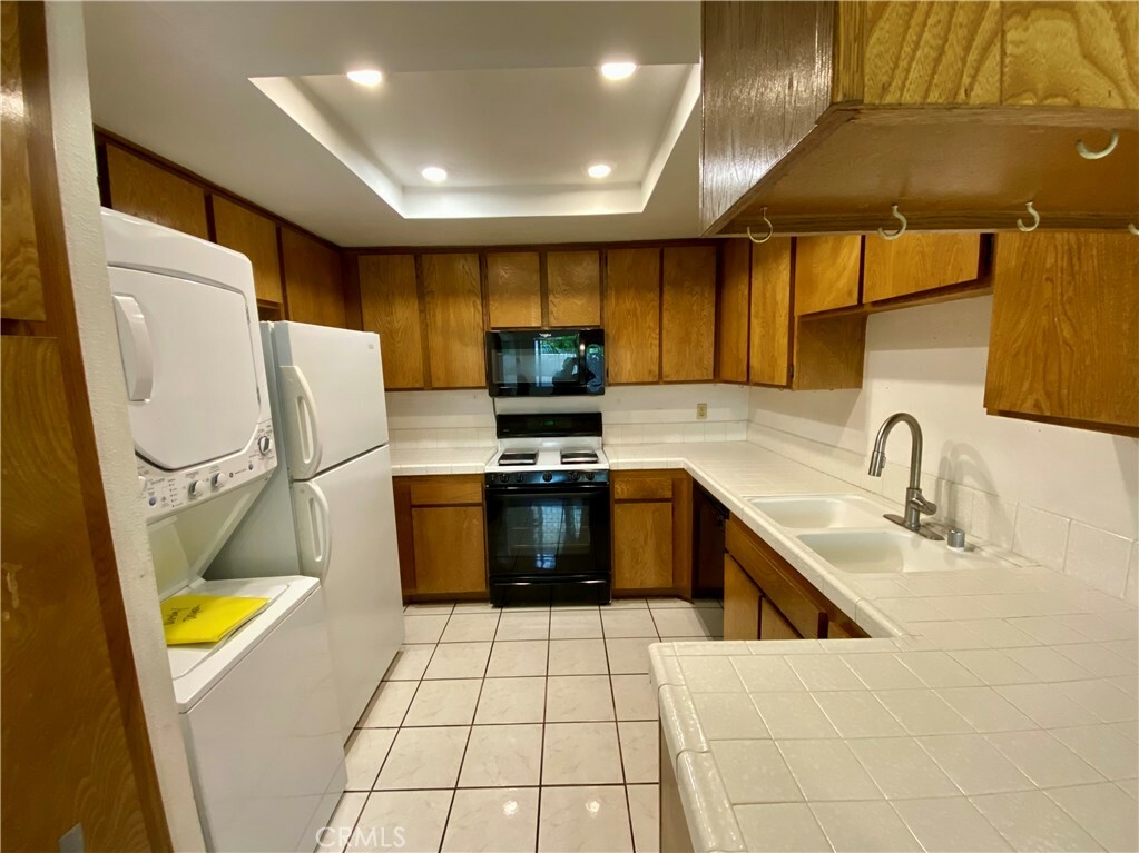 Property Photo:  4572 W 5th Street 31  CA 92703 