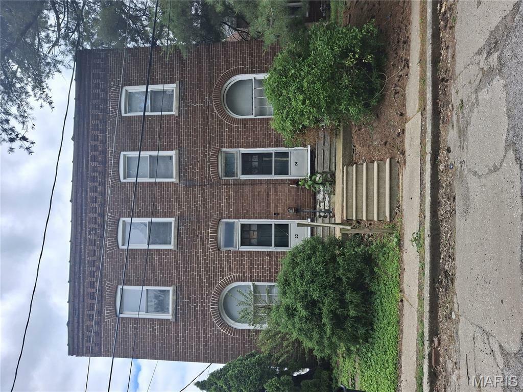 Property Photo: 22 S 9th Street IL 62220