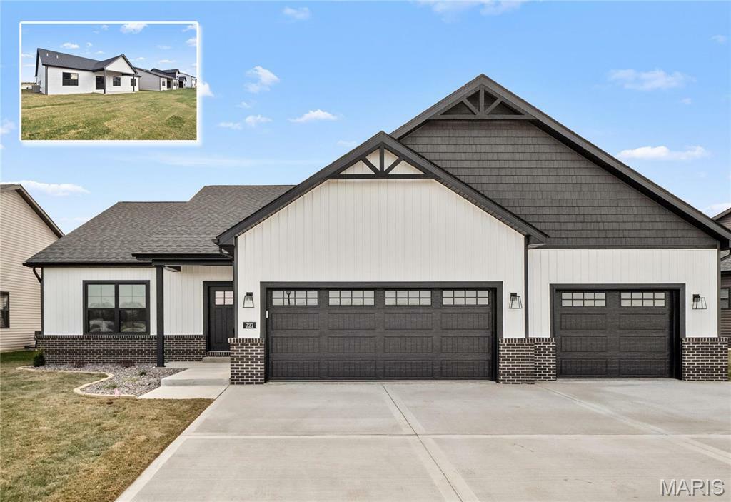 Property Photo: 746 Conner Circle IL 62208