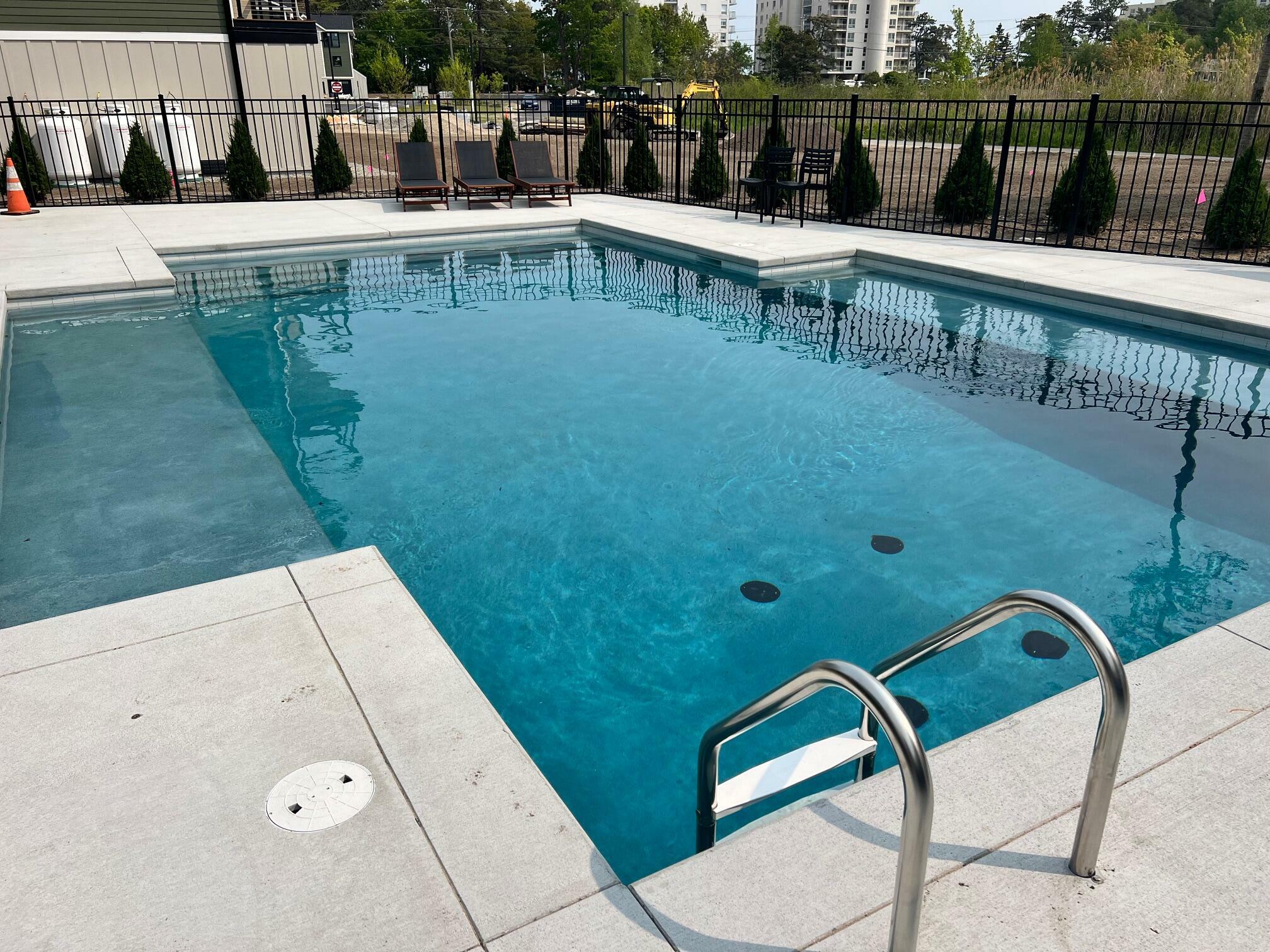 Property Photo:  18 Salt Point Drive 21  ME 04064 