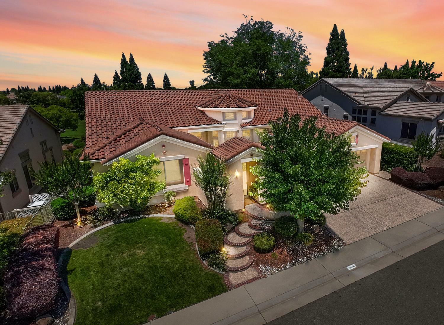 Property Photo: 2076 Stonecrest Lane CA 95648