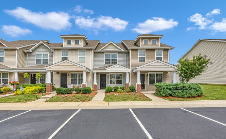 Property Photo: 166 Alexander Blvd TN 37040