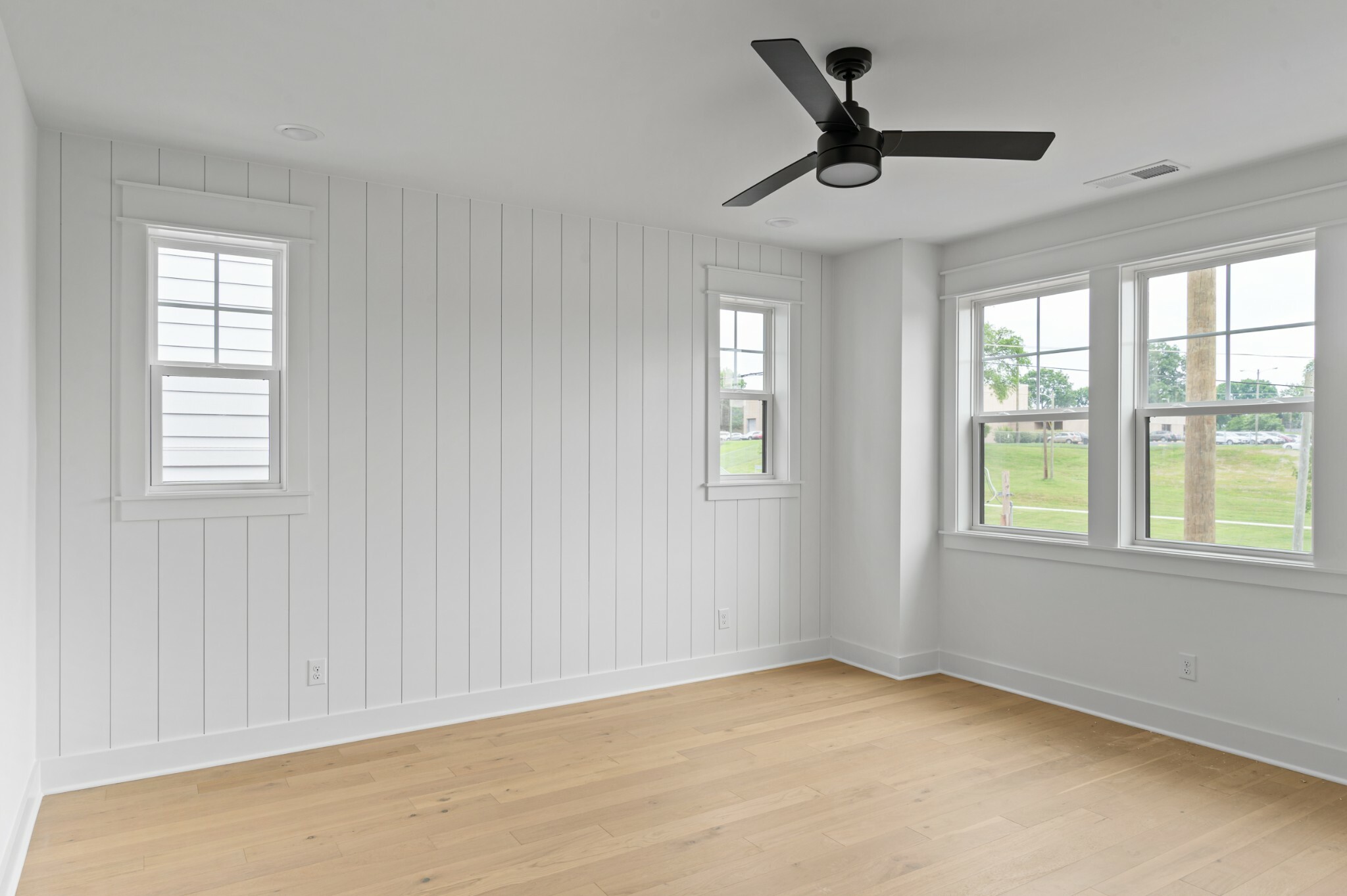 Property Photo: 1712 Carvell Ave TN 37203