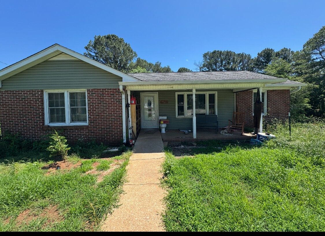 Property Photo: 422 Pace St TN 37110