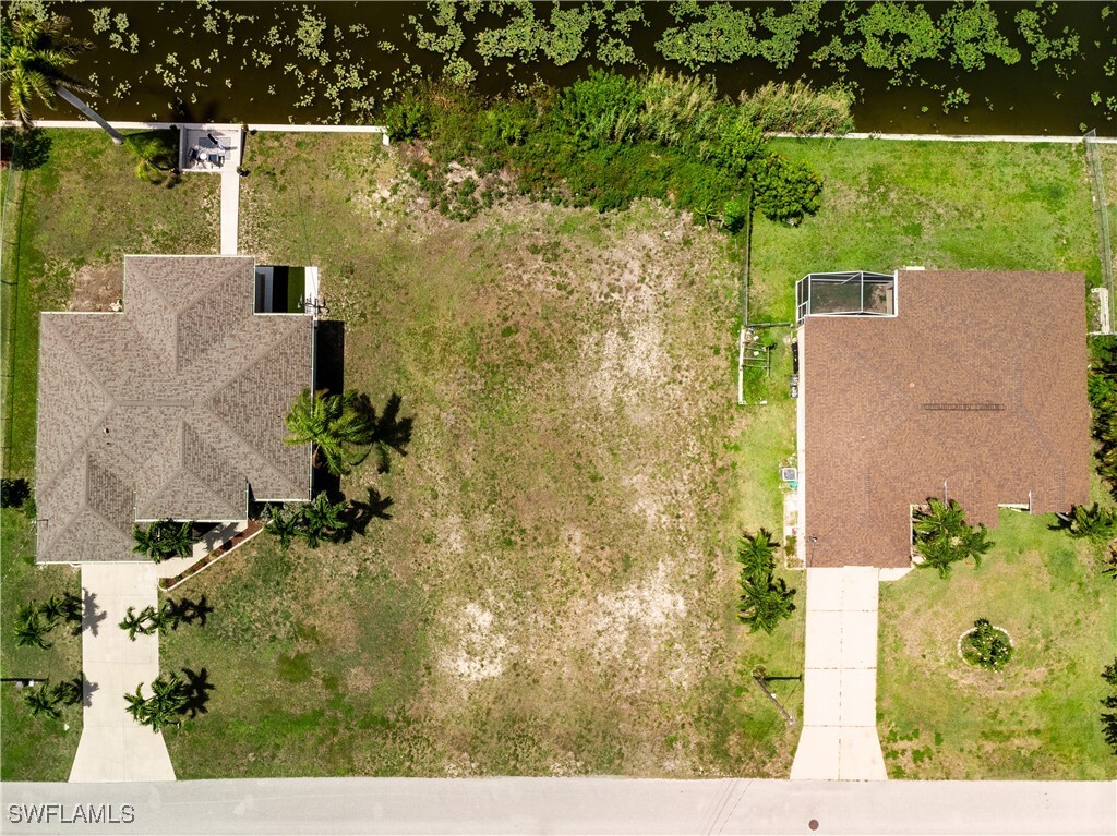 Property Photo: 861 SW 18th Terrace FL 33991