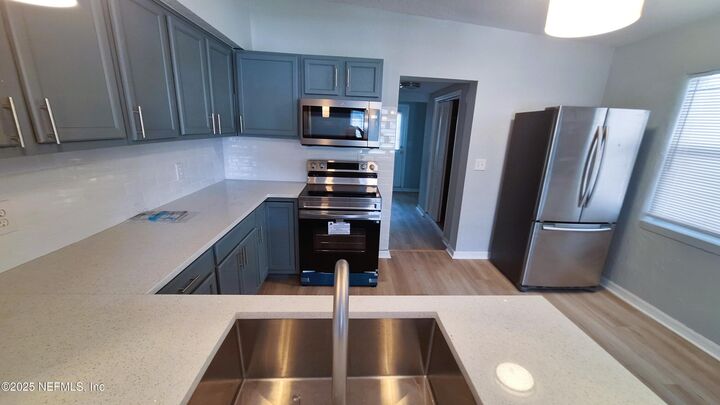 Property Photo: 6713 Ector Road FL 32211