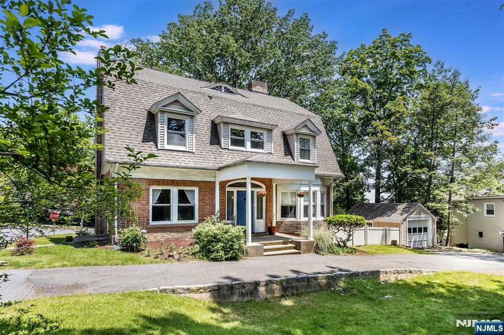 1 Walden Place  Montclair NJ 07042 photo
