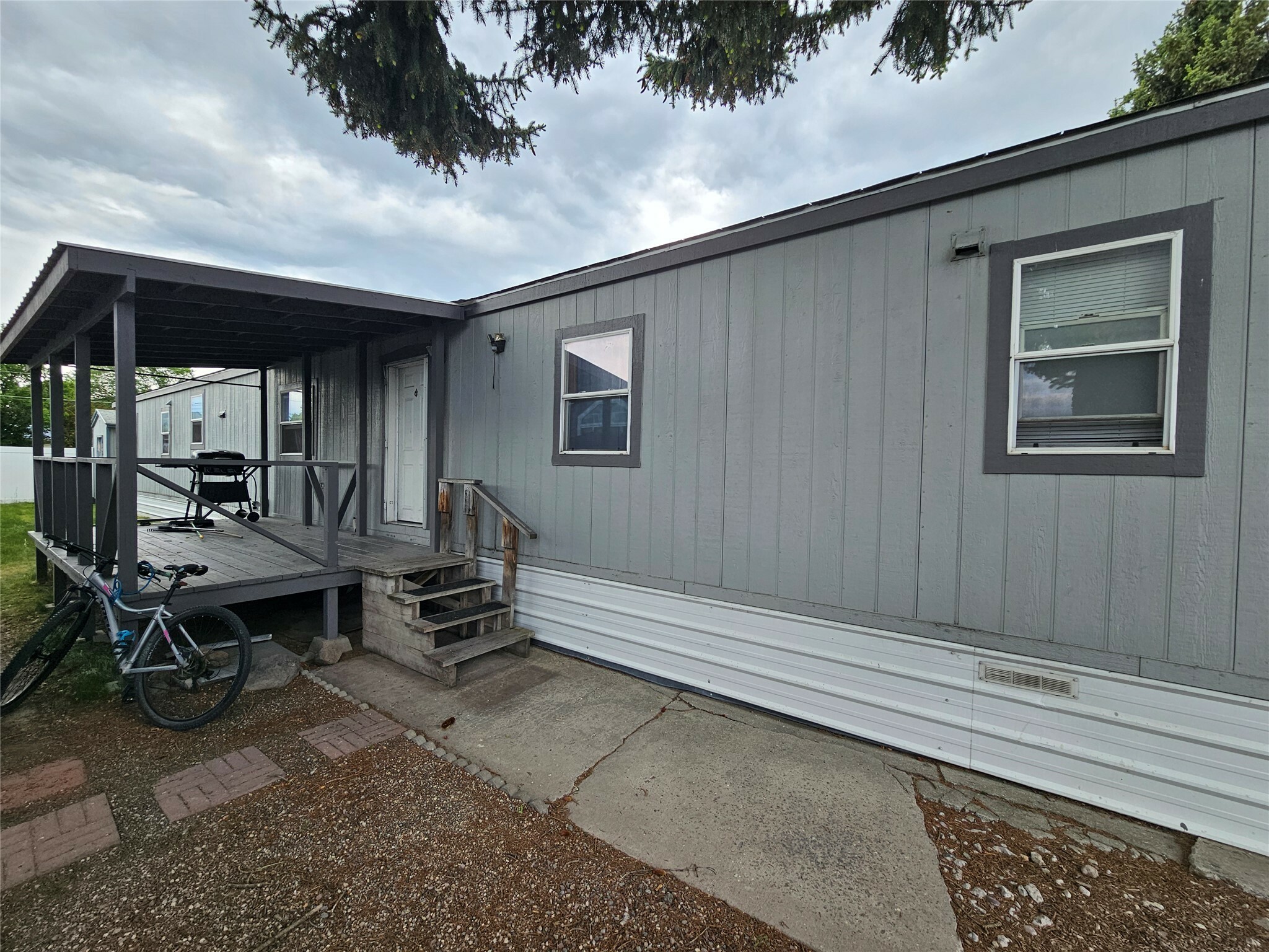 1813 S Reserve Street  Missoula MT 59804 photo