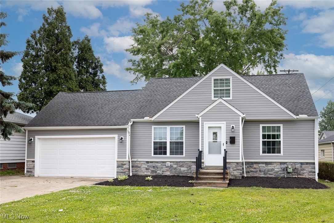 Property Photo:  1042 Lloyd Road  OH 44092 
