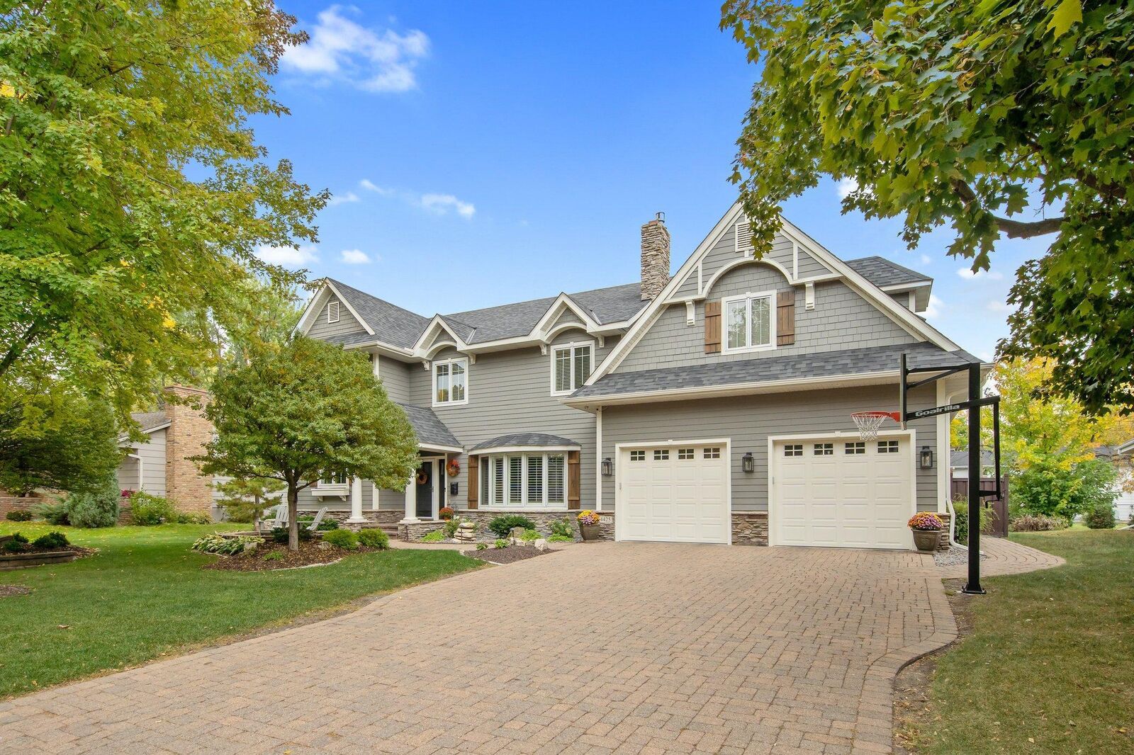 Property Photo:  4425 Ellsworth Drive  MN 55435 