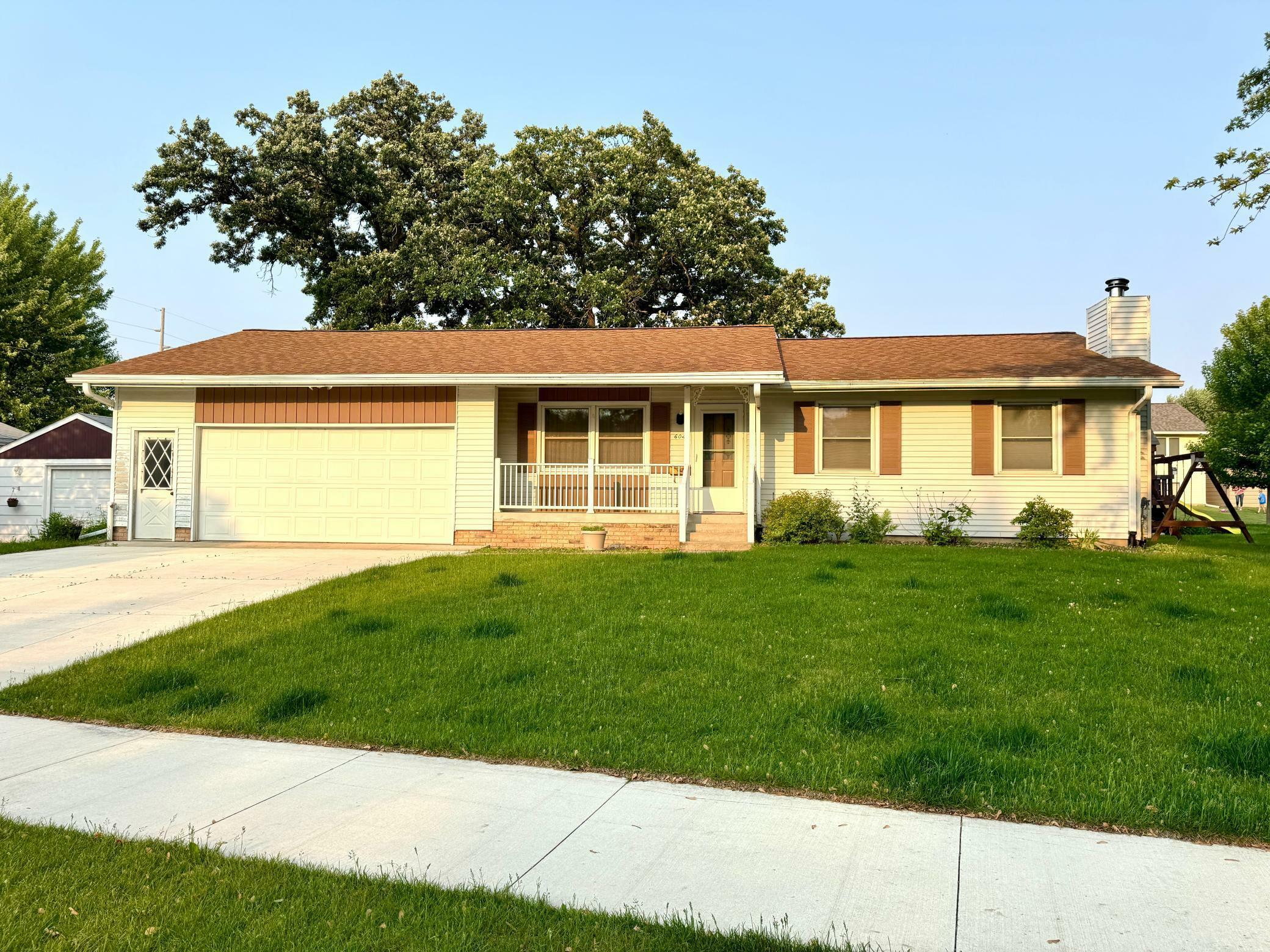 604 5th Avenue SE  Stewartville MN 55976 photo