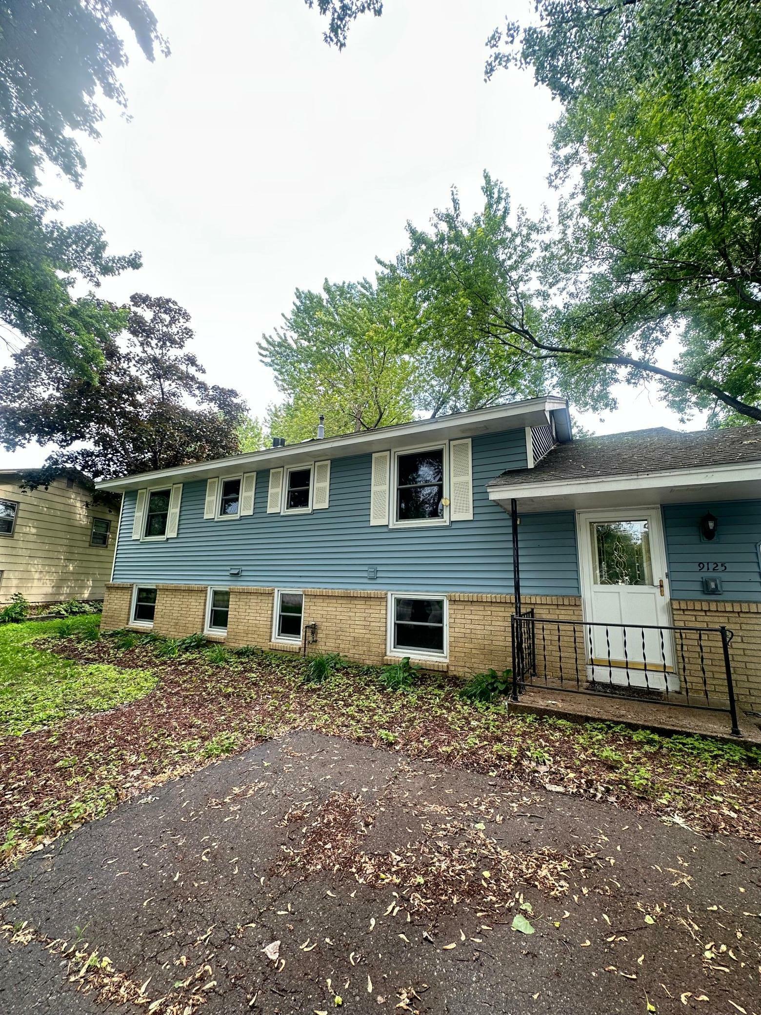 Property Photo: 9125 31st Avenue N MN 55427