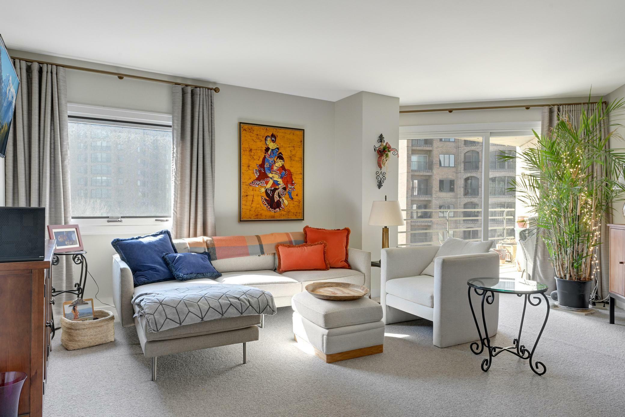 Property Photo: 1225 Lasalle Avenue 902 MN 55403