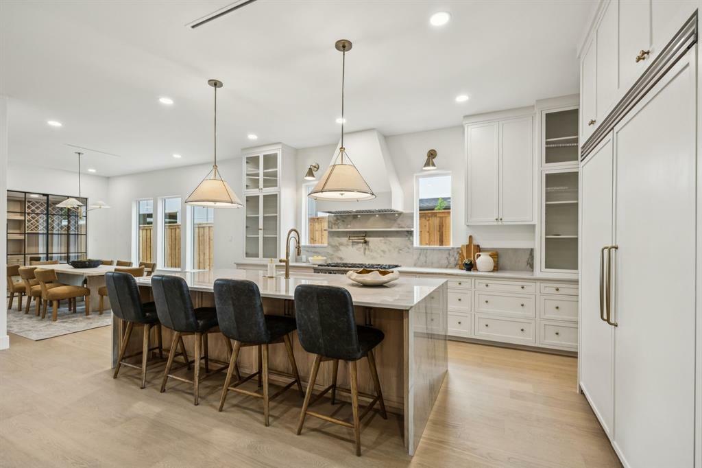 Property Photo: 6244 Richmond Avenue TX 75214