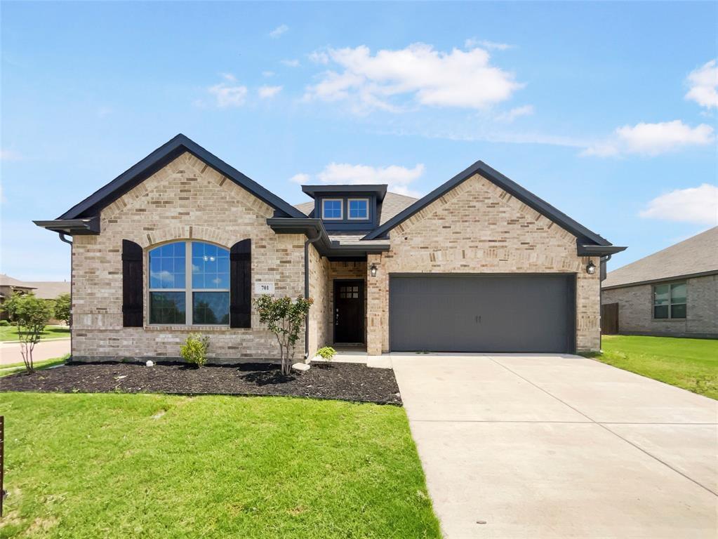 Property Photo:  701 Dripping Springs Lane  TX 76033 