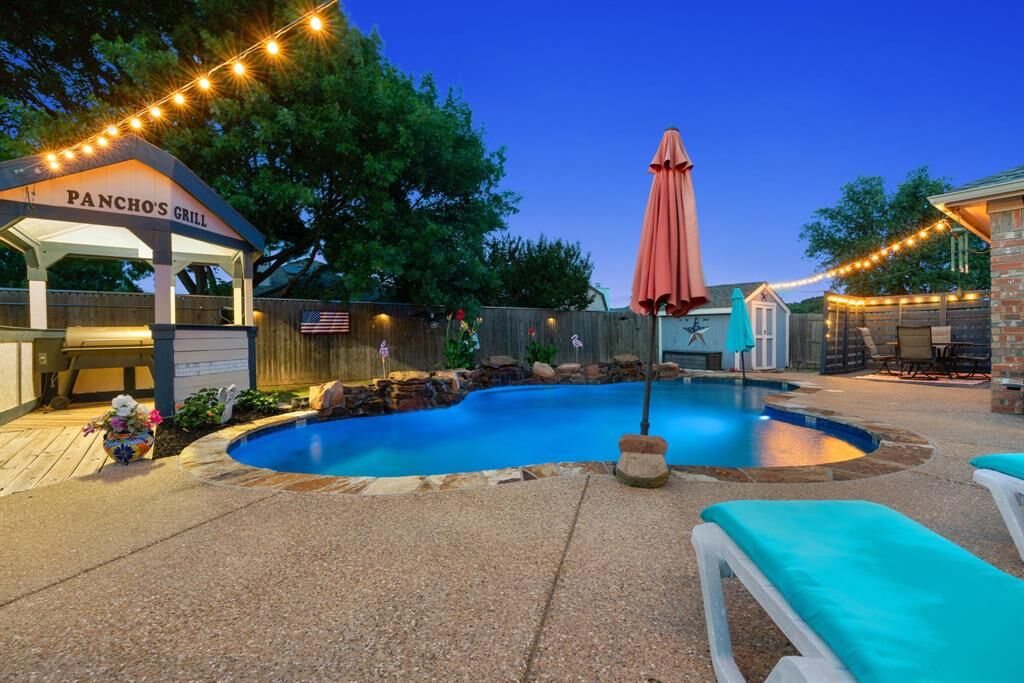 Property Photo: 938 Micah Road TX 76028