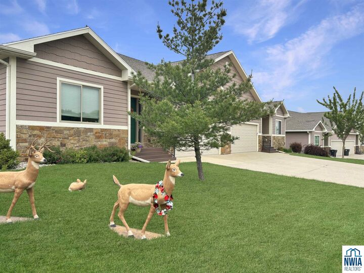 Property Photo: 4619 S Lakeport St IA 51106