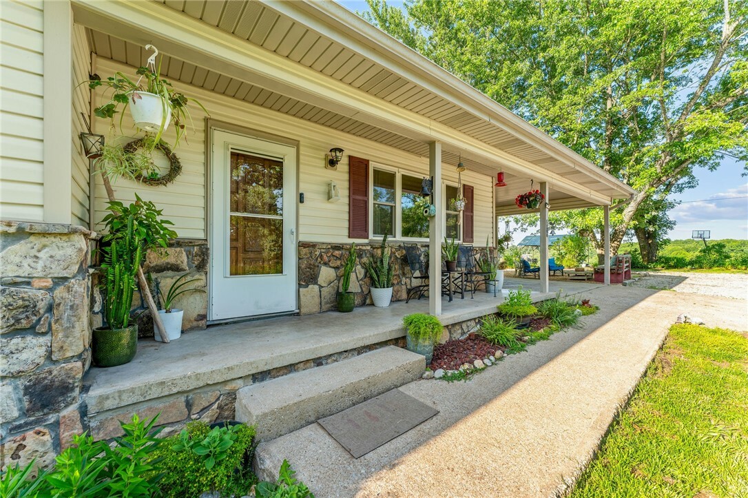 Property Photo:  19326 Boat Dock Road  AR 72662 