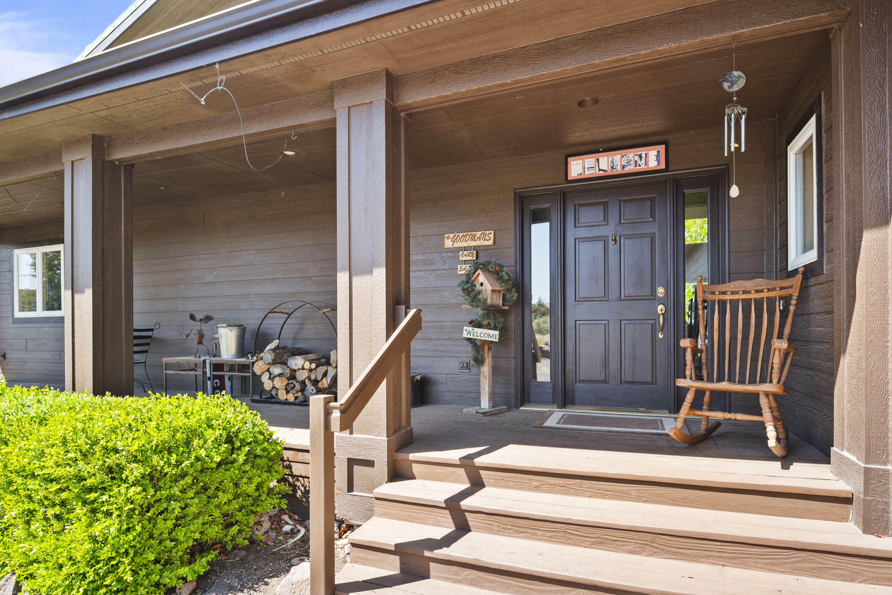 Property Photo: 1164 SW Parrish Lane OR 97753
