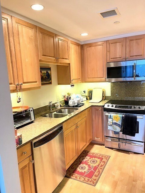 Property Photo: 10 Bowdoin 412 MA 02114