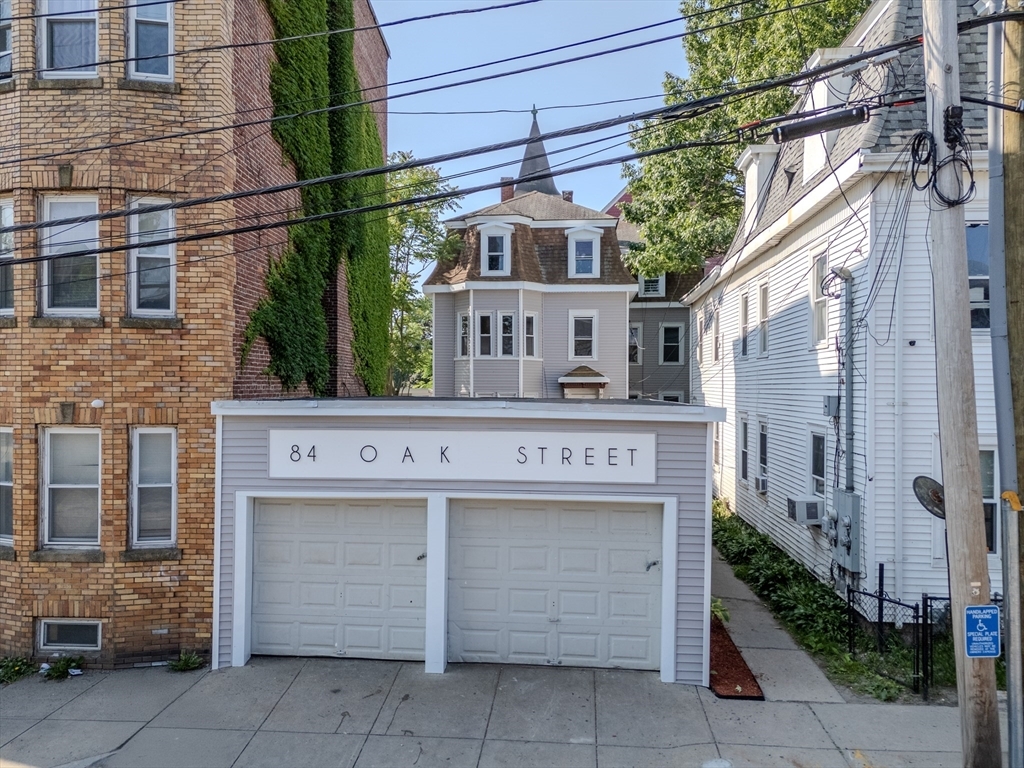 Property Photo:  84 Oak St  MA 01841 